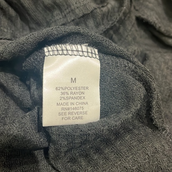 NEW Sweet Romeo Oversized Waffle Knit Henley Top Shirt Size M and L. - Picture 4 of 7